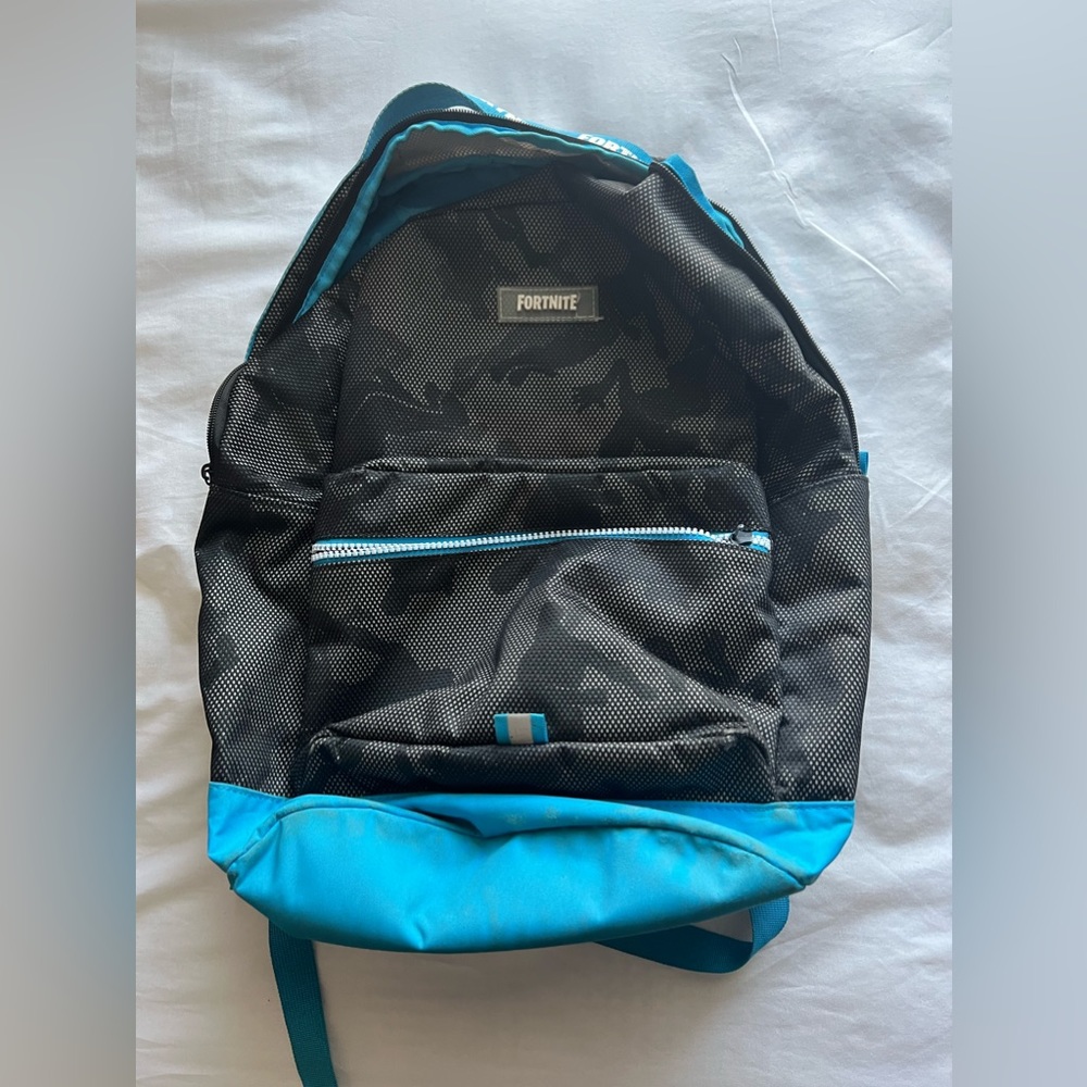 Fortnite backpack 🎒 ***used***